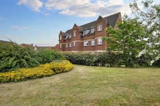 Stanley Rise, Chelmer Village