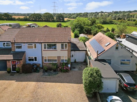 Southend Road, Howe Green